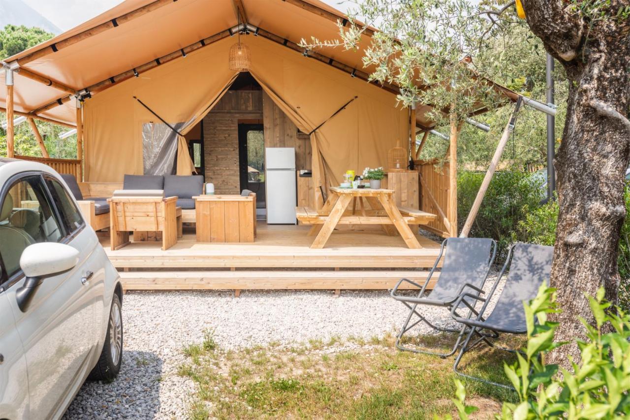 Al Lago Camping & Rooms Riva del Garda Exterior foto